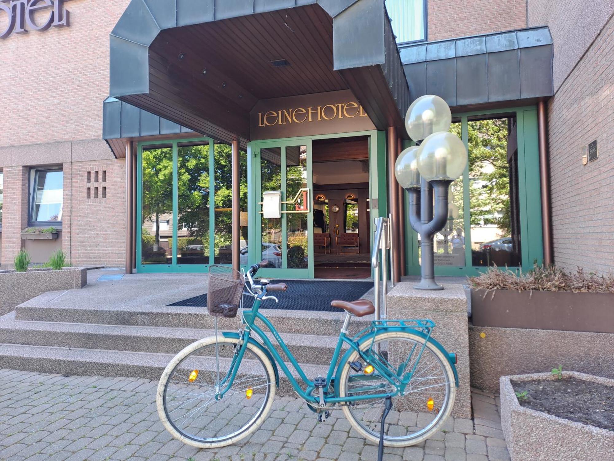 Leine Hotel Pattensen Eksteriør bilde