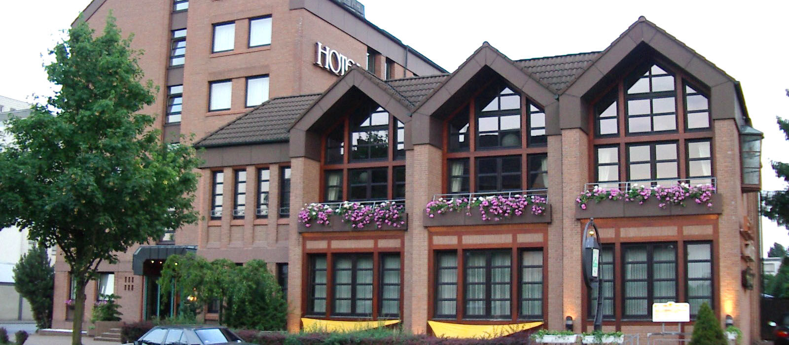 Leine Hotel Pattensen Eksteriør bilde